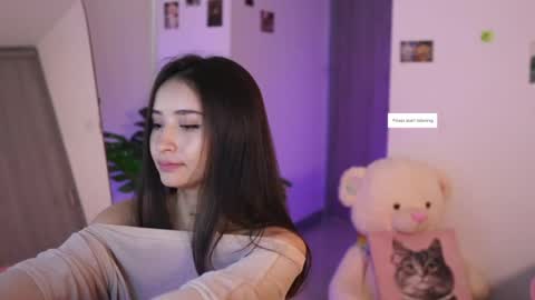 Snapshot of angeeel_ chatting on April 7, 2026, 5:24 pm Angel online show from April 7, 2026, 5:24 pm