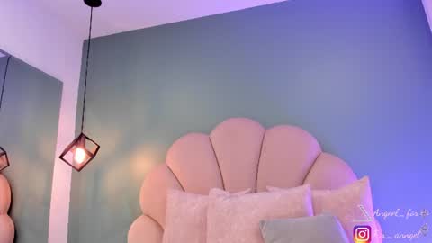 Snapshot of angeel_fox chatting on July 1, 2026, 5:20 am Angel online show from July 1, 2026, 5:20 am