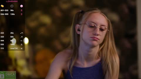 angeellina online show from December 11, 2024, 8:39 pm