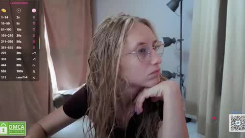 angeellina online show from October 3, 2025, 6:32 am