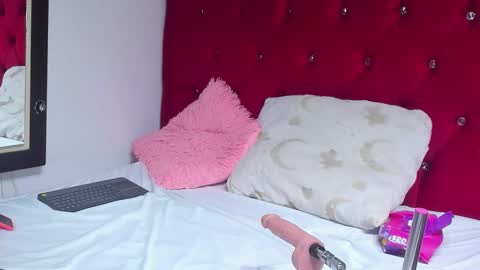 ANGELA online show from October 18, 2025, 1:19 am