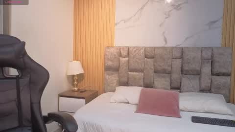 Snapshot of angel__kiss chatting on May 31, 2026, 12:56 pm angel__kiss online show from May 31, 2026, 12:56 pm