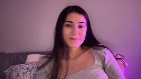 Angel baby anna online show from October 24, 2025, 1:35 am