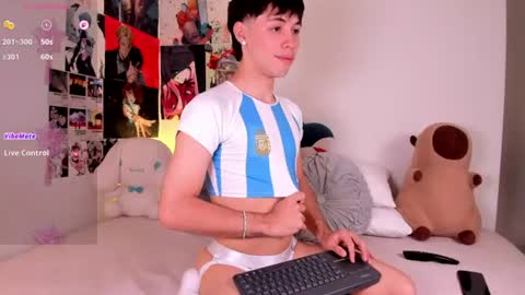 Snapshot of angel_bless19 chatting on June 29, 2026, 7:47 pm Angel help me with 100 thumbs up online show from June 29, 2026, 7:47 pm