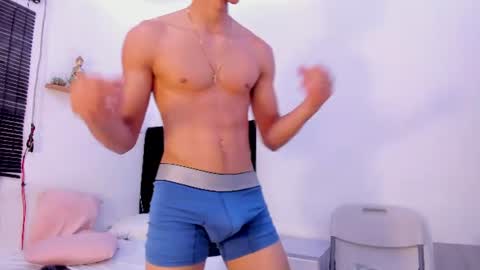Snapshot of angel_boy0 chatting on June 25, 2026, 8:24 pm angel_boy0 online show from June 25, 2026, 8:24 pm