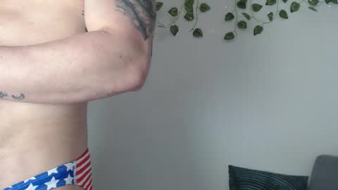 Snapshot of angel_curl chatting on November 14, 2025, 7:45 pm Angel Curl online show from November 14, 2025, 7:45 pm