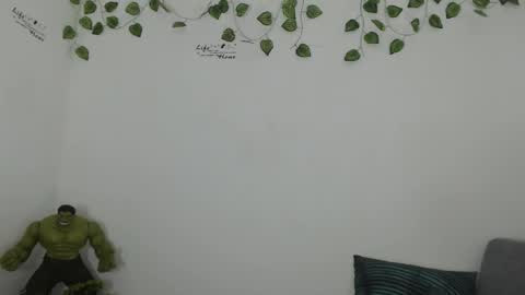 Snapshot of angel_curl chatting on November 19, 2025, 9:48 pm Angel Curl online show from November 19, 2025, 9:48 pm