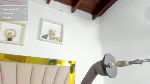 Snapshot of angel_dthroat chatting on December 18, 2024, 3:11 pm ANGHEL online show from December 18, 2024, 3:11 pm