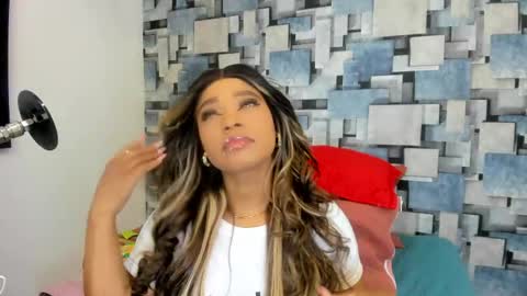 Snapshot of angel_dthroat chatting on June 1, 2026, 12:07 pm ANGHEL online show from June 1, 2026, 12:07 pm