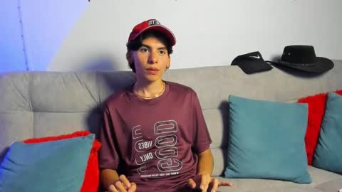 angel_dustt1 online show from May 27, 2026, 8:39 pm