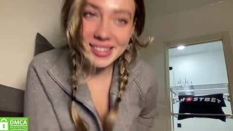 Snapshot of angel_from_sky chatting on December 23, 2024, 3:23 pm Greetings Jess online show from December 23, 2024, 3:23 pm