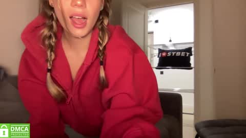 Snapshot of angel_from_sky chatting on December 25, 2024, 2:45 pm Greetings Jess online show from December 25, 2024, 2:45 pm