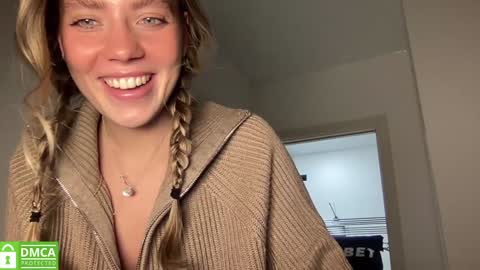 Snapshot of angel_from_sky chatting on January 9, 2025, 1:56 pm Greetings Jess online show from January 9, 2025, 1:56 pm