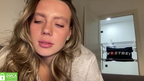 Snapshot of angel_from_sky chatting on January 21, 2025, 12:07 pm Greetings Jess online show from January 21, 2025, 12:07 pm