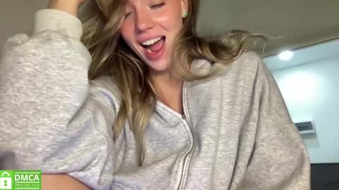 Snapshot of angel_from_sky chatting on February 9, 2025, 4:50 pm Greetings Jess online show from February 9, 2025, 4:50 pm