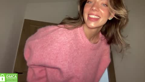 Snapshot of angel_from_sky chatting on November 13, 2025, 12:15 pm Greetings Jess online show from November 13, 2025, 12:15 pm