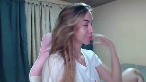 Angel Girl online show from July 19, 2026, 11:41 pm