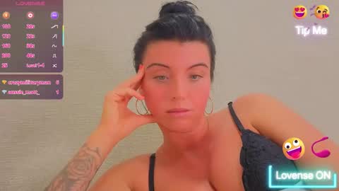 angel_ique online show from April 10, 2026, 3:45 am