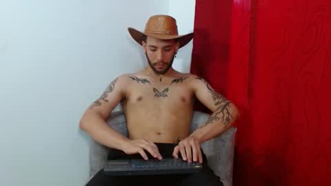 angel_kyrozz online show from October 16, 2025, 7:37 pm