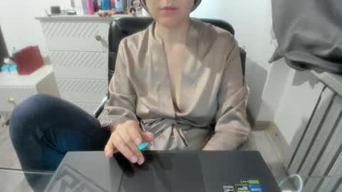 Snapshot of angel_lee__ chatting on February 10, 2025, 11:36 am angel_lee__ online show from February 10, 2025, 11:36 am