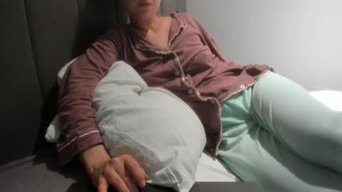 Snapshot of angel_lee__ chatting on November 25, 2025, 3:50 am angel_lee__ online show from November 25, 2025, 3:50 am