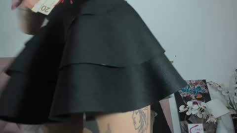 Angel  online show from December 18, 2024, 2:49 pm