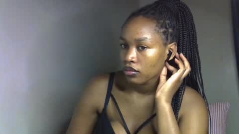angel_mia5 online show from June 14, 2026, 2:24 am