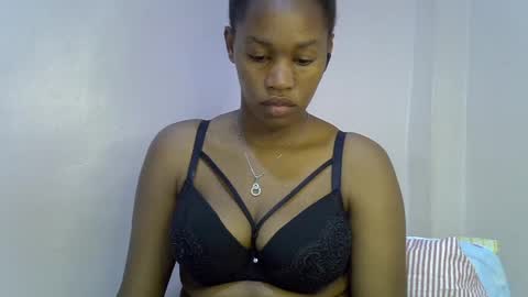 Snapshot of angel_mia5 chatting on July 22, 2026, 2:42 pm angel_mia5 online show from July 22, 2026, 2:42 pm