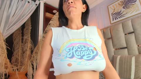 Nicolle  online show from January 13, 2025, 10:14 am