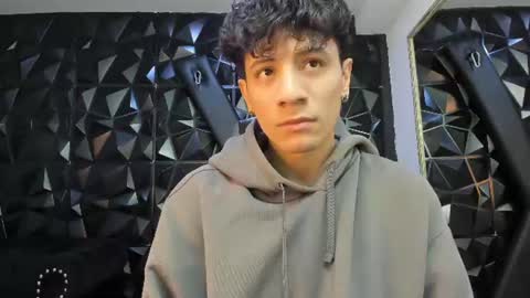 Angel online show from July 14, 2026, 4:39 am