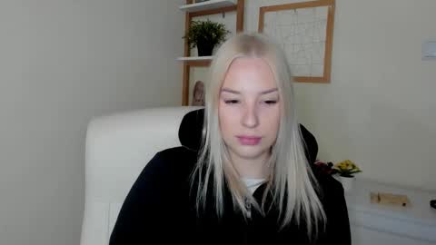 Angela online show from February 3, 2026, 6:51 am