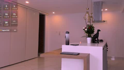 Angela Bonetti online show from March 16, 2026, 5:44 am