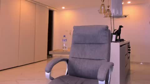 Snapshot of angela_bonetti chatting on July 24, 2026, 6:55 am Angela Bonetti online show from July 24, 2026, 6:55 am