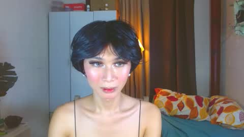 angela online show from November 14, 2025, 9:13 pm