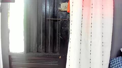 Snapshot of angela_nix chatting on January 8, 2025, 9:23 pm angela_nix online show from January 8, 2025, 9:23 pm