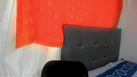 Snapshot of angela_nix chatting on October 23, 2025, 3:11 pm angela_nix online show from October 23, 2025, 3:11 pm