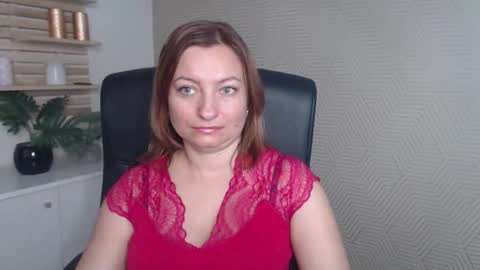 Angela online show from October 14, 2025, 5:30 am