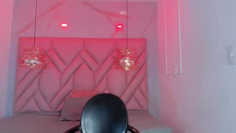Snapshot of angelaa_cute chatting on May 20, 2026, 12:00 pm ANGELA online show from May 20, 2026, 12:00 pm