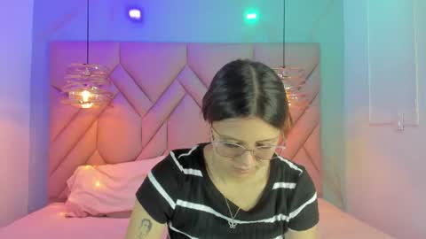 Snapshot of angelaa_cute chatting on June 15, 2026, 12:07 pm ANGELA online show from June 15, 2026, 12:07 pm