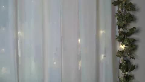 Snapshot of angelainparis28 chatting on October 6, 2025, 12:52 am ANGELA online show from October 6, 2025, 12:52 am