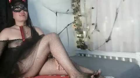 Snapshot of angelainparis28 chatting on October 21, 2025, 1:28 am ANGELA online show from October 21, 2025, 1:28 am