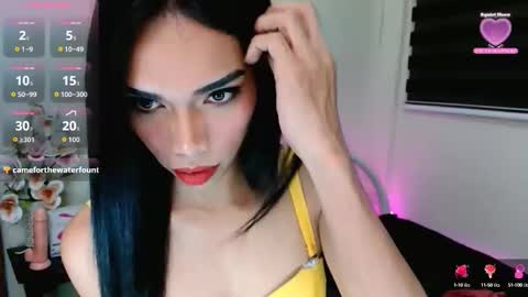 SENORITA online show from October 11, 2025, 5:44 pm