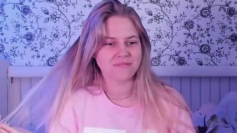 Snapshot of angelanty chatting on May 31, 2026, 3:19 pm Darsi Anty online show from May 31, 2026, 3:19 pm