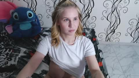 Angela online show from April 8, 2026, 6:57 am