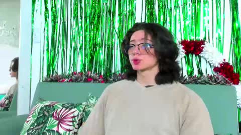 Angel Bennet online show from December 21, 2024, 3:36 am