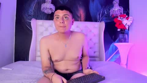 Snapshot of angelblue__ chatting on July 10, 2026, 11:29 pm angelblue online show from July 10, 2026, 11:29 pm