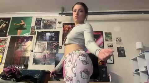 venellope888 online show from October 7, 2025, 2:09 am