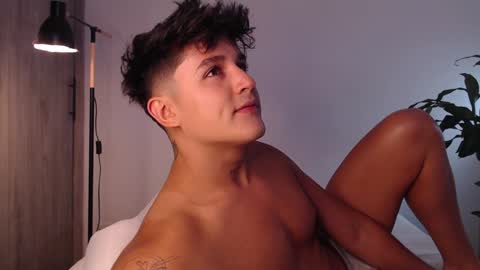 Snapshot of angelcossio chatting on December 19, 2024, 8:02 pm Angel online show from December 19, 2024, 8:02 pm