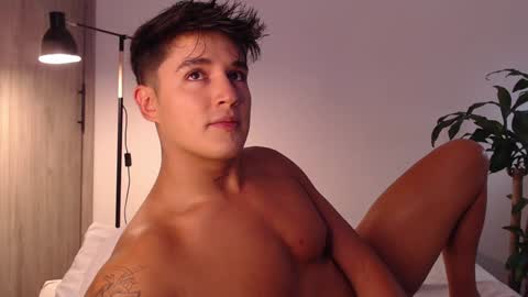 Snapshot of angelcossio chatting on December 24, 2024, 7:22 pm Angel online show from December 24, 2024, 7:22 pm