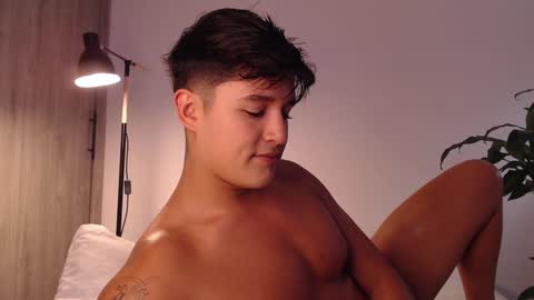 Snapshot of angelcossio chatting on December 25, 2024, 6:52 pm Angel online show from December 25, 2024, 6:52 pm